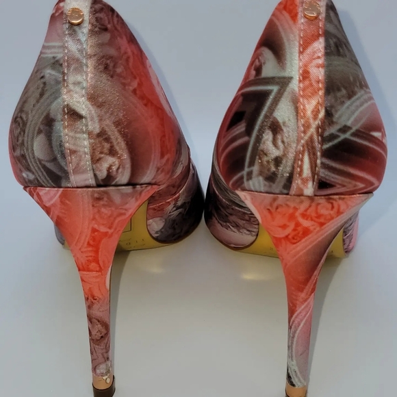 Ted Baker Pumps - Picture 3 of 7